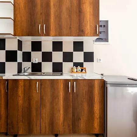 στούντιο στη στοά βαρβουτσή#10 Kalamata